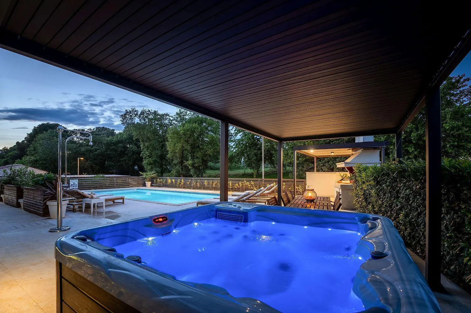 Traumhaftes Apartment Nur 100 Meter Zum Strand Mit Jacuzzi, Meerblick, Salzwasserpool Funtana