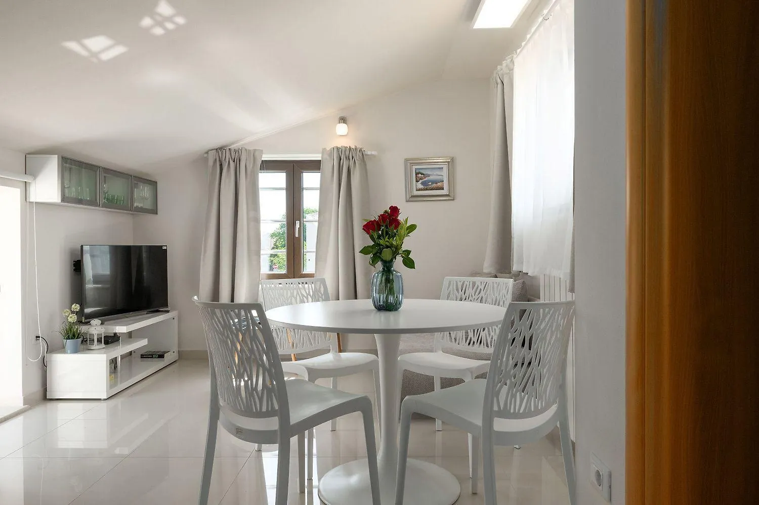 Traumhaftes Apartment Nur 100 Meter Zum Strand Mit Jacuzzi, Meerblick, Salzwasserpool Funtana